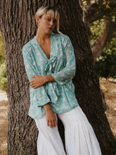 Load image into Gallery viewer, Bow Top