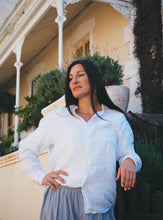 Load image into Gallery viewer, Lady in Linen