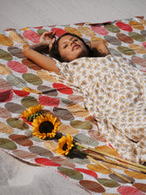 Load image into Gallery viewer, Gudri Throw: Warm Polka