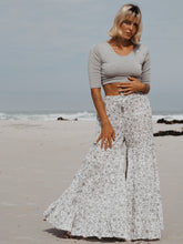 Load image into Gallery viewer, Clean Girl Top: Grey