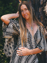 Load image into Gallery viewer, Bucket Handbag: Mandala