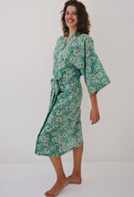 Load image into Gallery viewer, Kimono: Field of Daisies