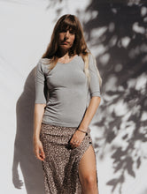 Load image into Gallery viewer, Staple: 3/4 Top