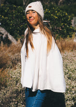 Load image into Gallery viewer, Bamboo Cape