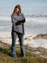 Load image into Gallery viewer, Hand Knit Poncho