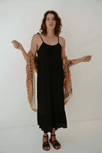 Load image into Gallery viewer, Bagru Lungi: Solea