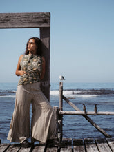 Load image into Gallery viewer, Box Top: Floral Tapestry