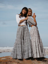 Load image into Gallery viewer, Clean Girl Top: Grey