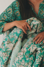 Load image into Gallery viewer, Quilt: Serene Green