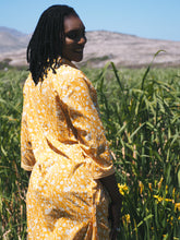 Load image into Gallery viewer, Full Button Kurta: Sunflower