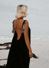 Load image into Gallery viewer, Roma