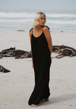 Load image into Gallery viewer, Roma