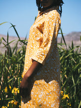 Load image into Gallery viewer, Full Button Kurta: Sunflower