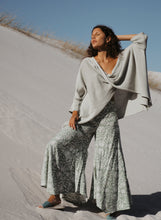 Load image into Gallery viewer, Cross Knit: Sage