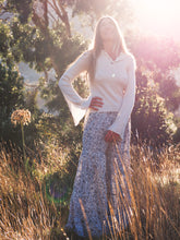 Load image into Gallery viewer, Daisy Knit: Cream