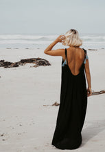 Load image into Gallery viewer, Roma