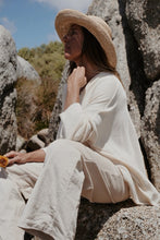 Load image into Gallery viewer, Cross Knit: Natural