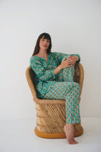 Load image into Gallery viewer, Pyjama Set: Daisy Field