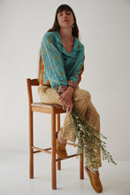 Load image into Gallery viewer, Cropped Gudri Jacket: Azure