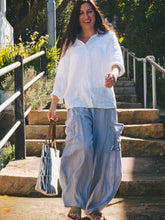 Load image into Gallery viewer, Lady in Linen