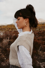 Load image into Gallery viewer, Box Vest: Natural