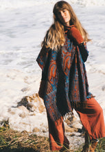 Load image into Gallery viewer, Shawl: Ocean Fire
