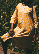 Load image into Gallery viewer, Full Button Kurta: Sunflower