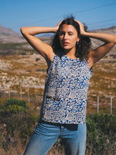 Load image into Gallery viewer, Box Top: Dessert Sea