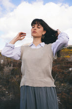 Load image into Gallery viewer, Box Vest: Natural