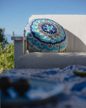 Load image into Gallery viewer, Mandala Round Cushion