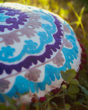 Load image into Gallery viewer, Mandala Round Cushion