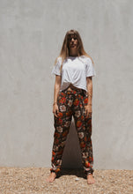 Load image into Gallery viewer, Pants in Print: Earthy Florals
