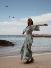 Load image into Gallery viewer, Wrapped in Summer Mint