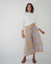 Load image into Gallery viewer, Crisp Summer Top
