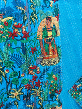 Load image into Gallery viewer, Gudri Throw: Frida
