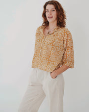 Load image into Gallery viewer, Country Top: Bagru
