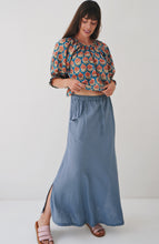 Load image into Gallery viewer, Linen Skirt: Blue Lavender

