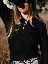 Load image into Gallery viewer, Daisy Knit: Midnight
