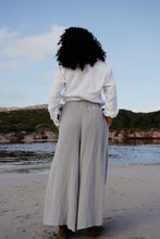 Load image into Gallery viewer, Nature Flow Cotton Pants: Soft Grey
