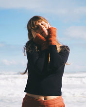 Load image into Gallery viewer, Mohair Mittens: Burnt Orange
