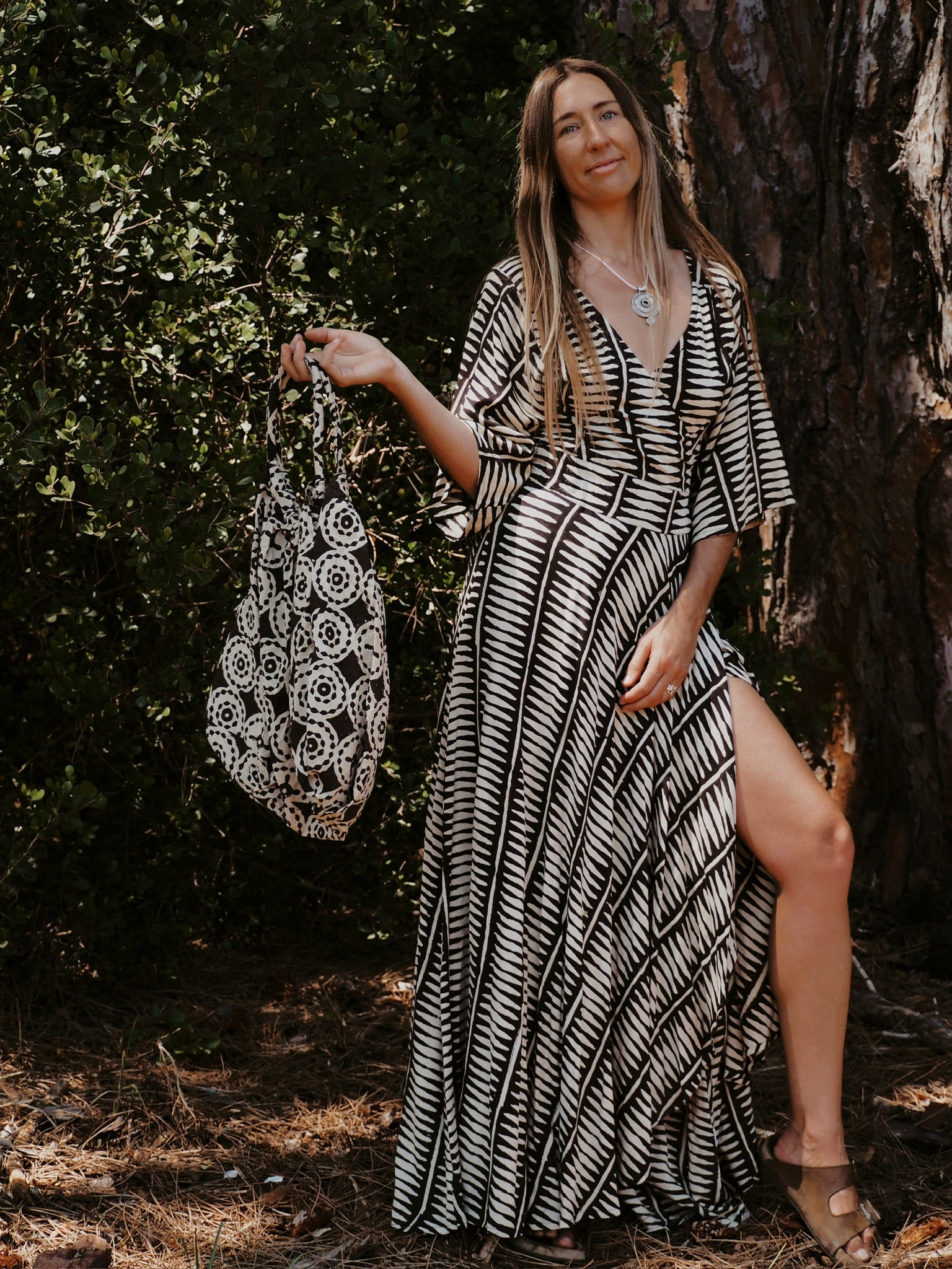 indian cotton dresses wholesale Beautiful Summer Dress,Hand Print Hand Block Tops, Cotton Flapper/Sketer Wear, Circle Boho Small Size Lace Type:Standard Laces Ebony Rose Destin | size-eu-38-eu-38-us-7-5-8 208 cm (82 inches)
