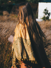 Load image into Gallery viewer, Scarf So Soft: Green
