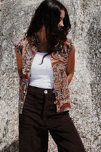 Load image into Gallery viewer, Velvet Vest

