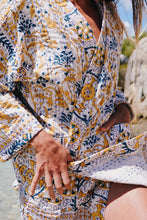 Load image into Gallery viewer, Arjack Jacket: Delicate Mosiac
