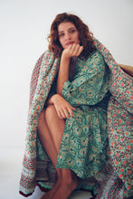 Load image into Gallery viewer, Quilt: Rich Tropics
