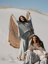 Load image into Gallery viewer, Zari Lungi
