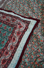 Load image into Gallery viewer, Quilt: Rich Tropics
