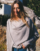 Load image into Gallery viewer, Cross Knit: Cream
