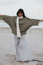 Load image into Gallery viewer, Minimalist Merino Magic Scarf: Cream

