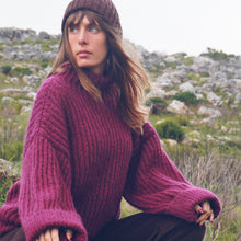 Load image into Gallery viewer, Merino Beanie: Chocolate
